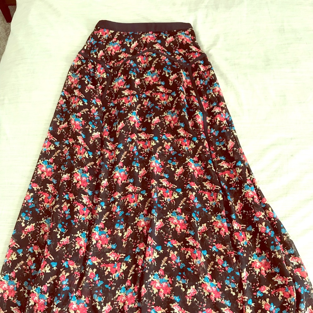 Floral high waisted maxi skirt